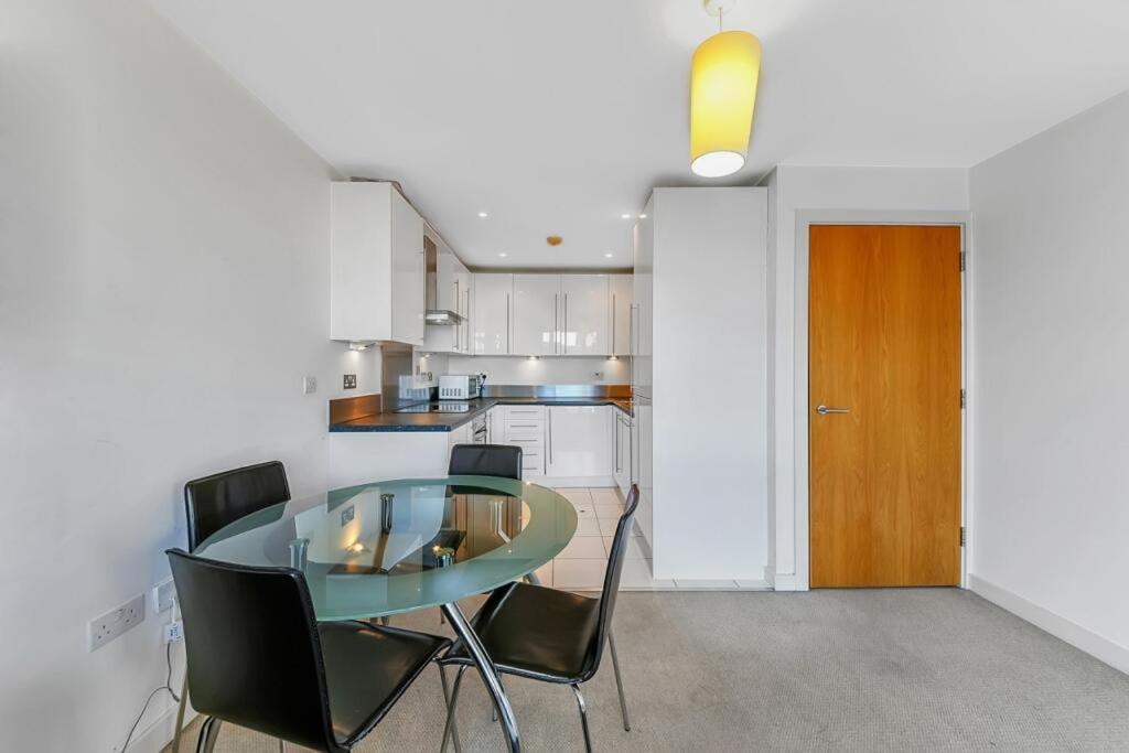 Cozycomfy Luxury Apartment Londyn Zewnętrze zdjęcie